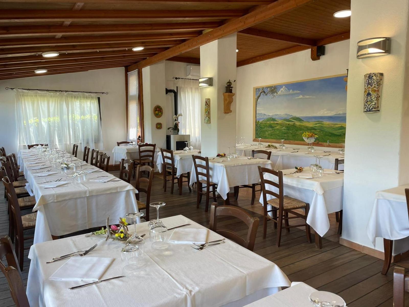 Hotel Ristorante Le Querciolaie Dei Ricci Fonteblanda Bagian luar foto